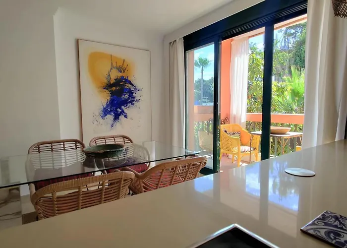 Chambao Cabopino アパート マルベーリャ